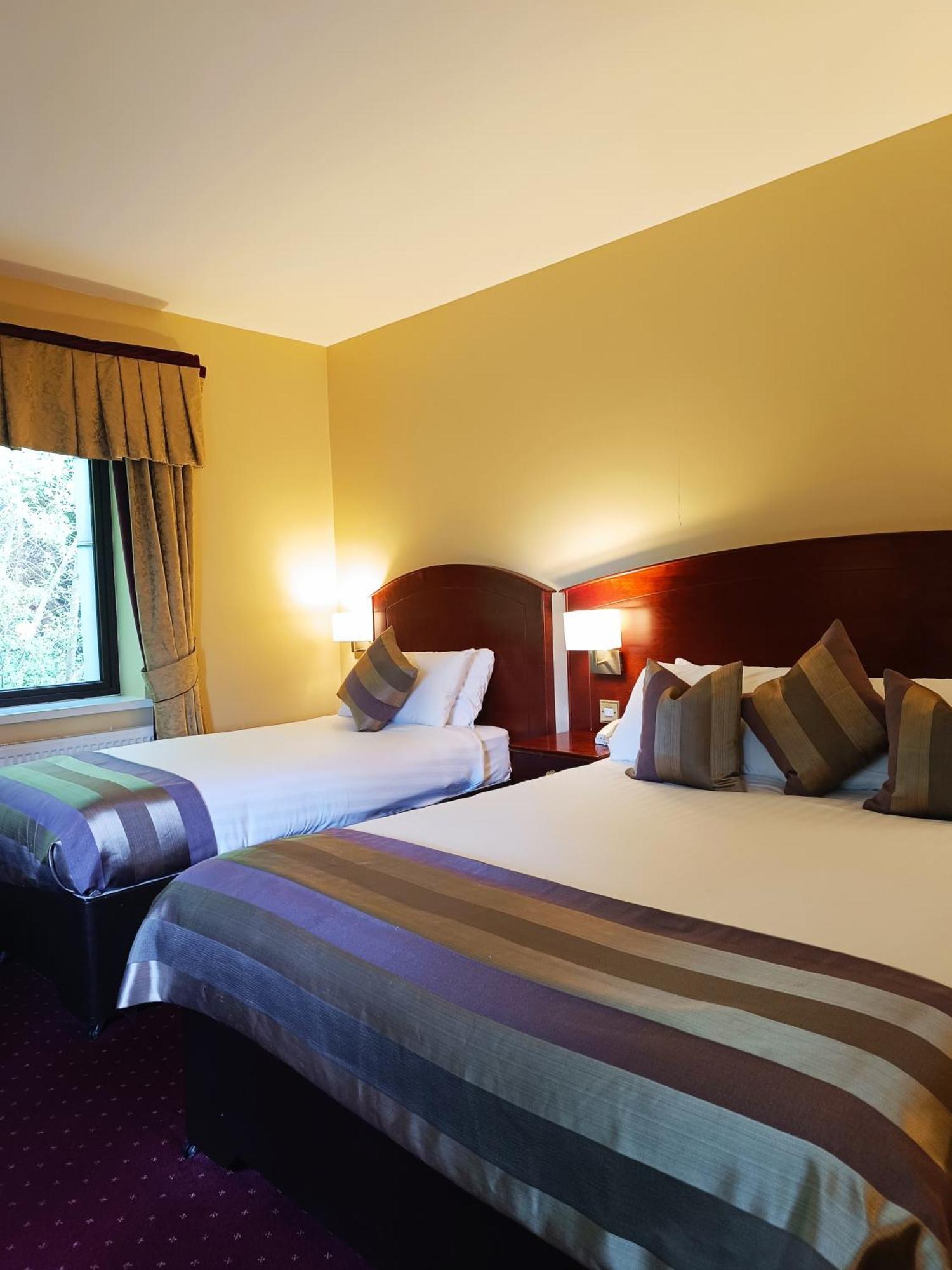 Aherlow House Hotel & Lodges Eksteriør billede