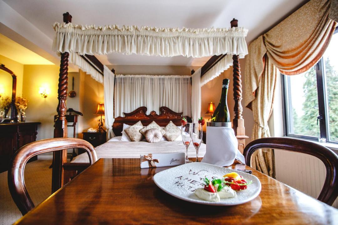 Aherlow House Hotel & Lodges Eksteriør billede
