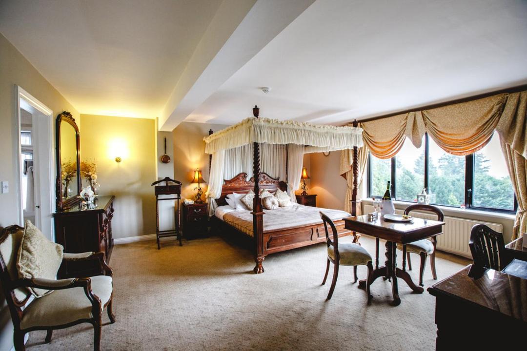 Aherlow House Hotel & Lodges Eksteriør billede