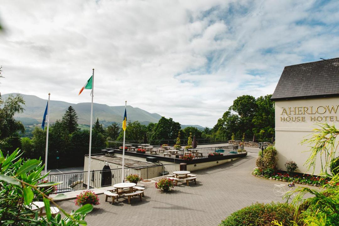 Aherlow House Hotel & Lodges Eksteriør billede